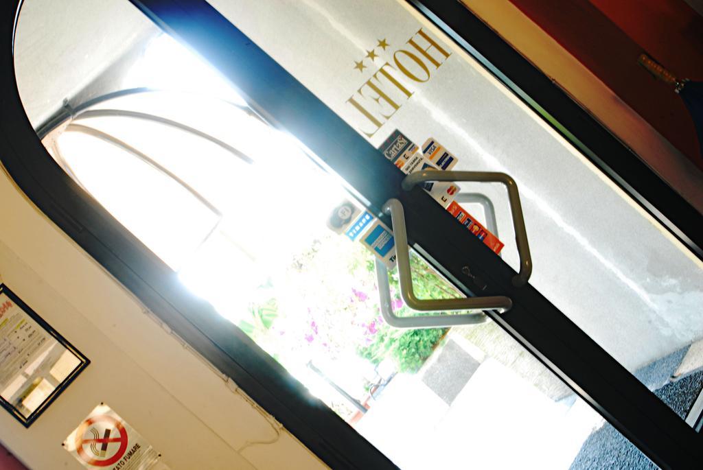 Hotel Ebe サン・ピエーロ・ア・シエーヴェ エクステリア 写真