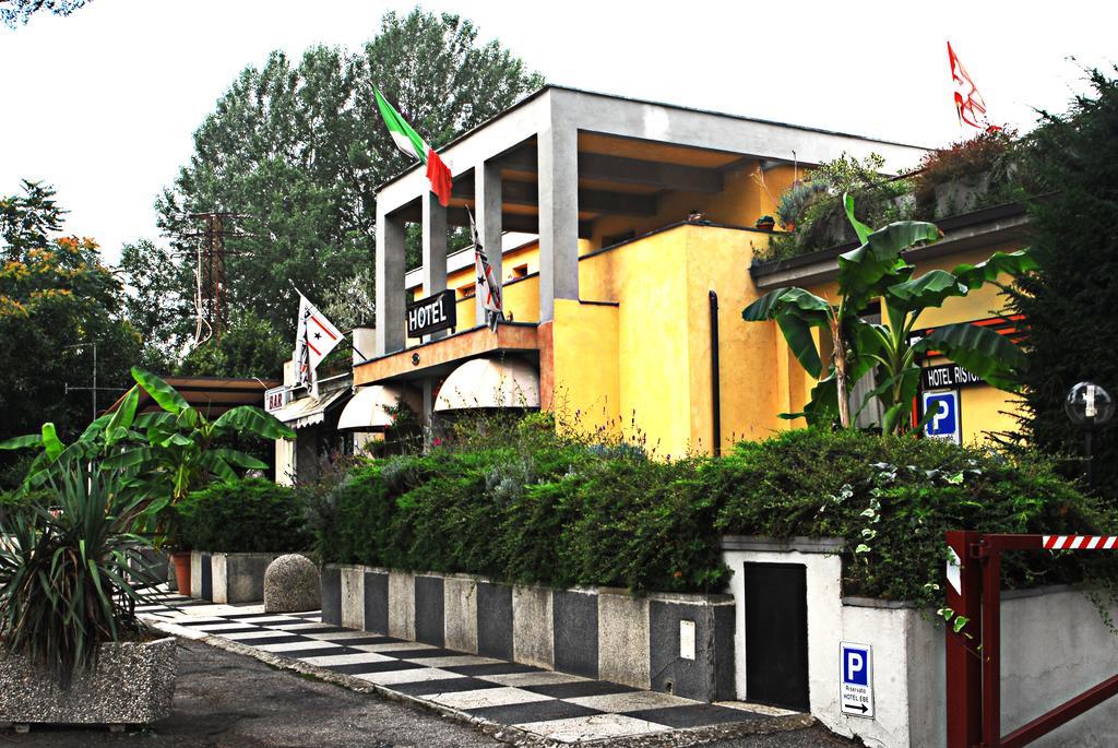 Hotel Ebe サン・ピエーロ・ア・シエーヴェ エクステリア 写真