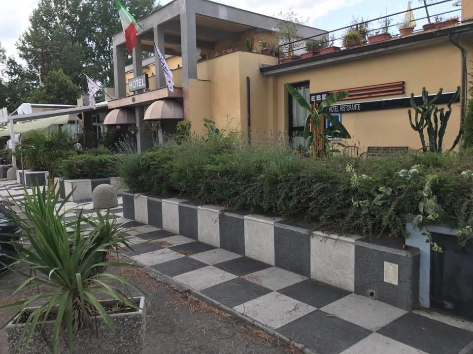 Hotel Ebe サン・ピエーロ・ア・シエーヴェ エクステリア 写真